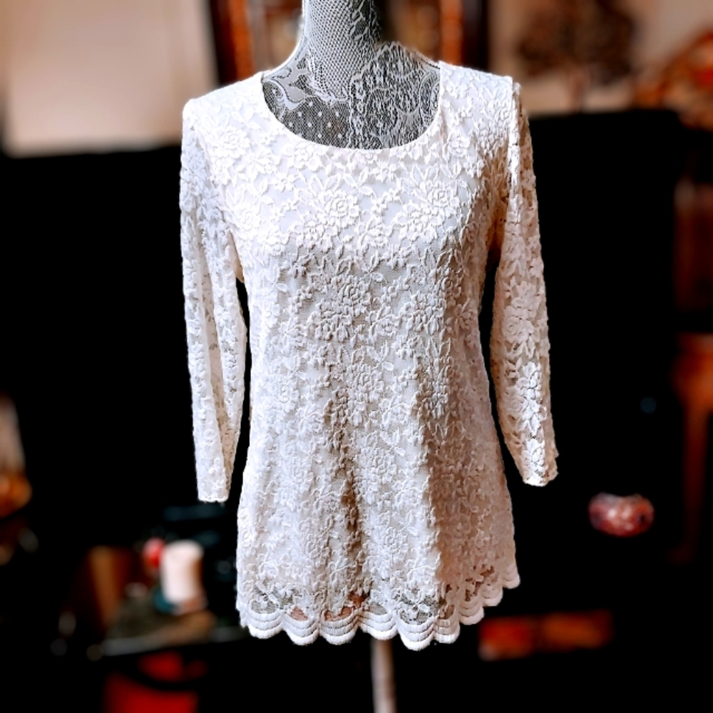 Christopher & Banks- White Lace Top - M.